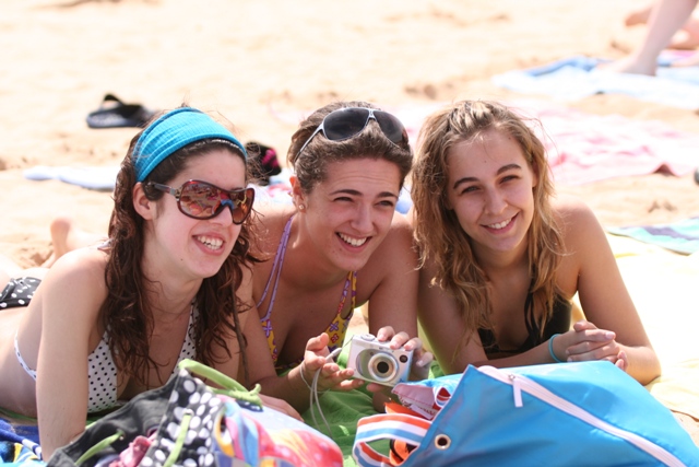 Thumbnail da galeria Gata na Praia